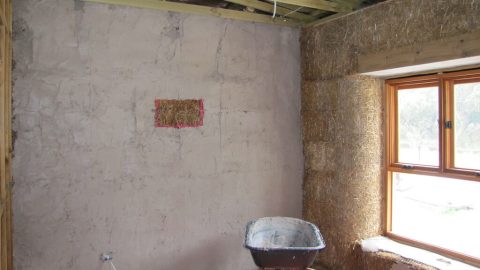 11 Cheap Ways To Insulate A Shed (Money Saving Options)