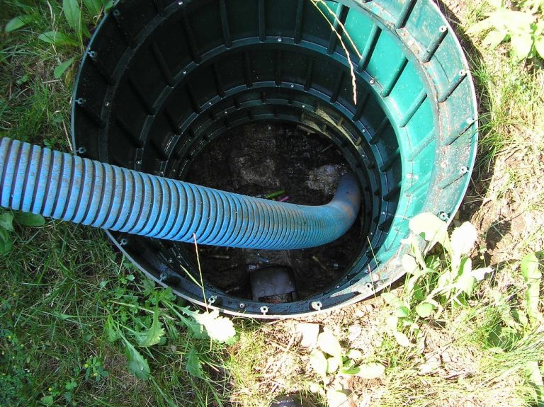 6 Ways To Fix Backed Up Septic Tank System (Do This!)