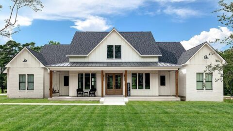 Perfectly Balanced 4-Bed Modern Farmhouse (Floor Plan)